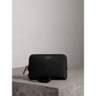 Burberry Burberry Trench Leather Pouch, Black