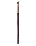 Charlotte Tilbury Eye Liner Brush - Expertly Hand Crafted