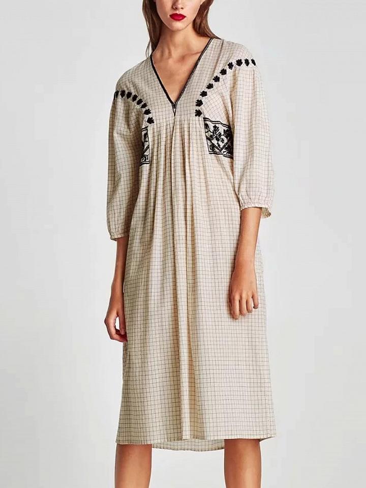 Choies White Gingham V-neck Embroidery Ruched Detail Midi Dress