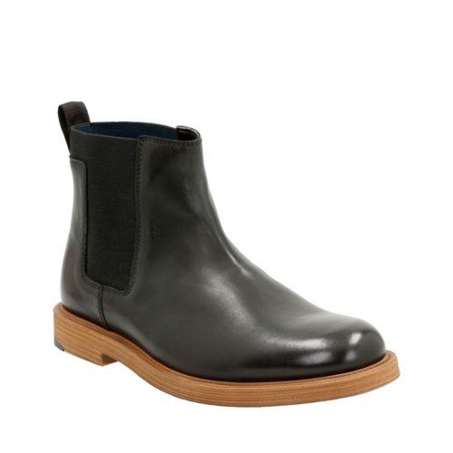 Clarks Feren Top In Black Leather