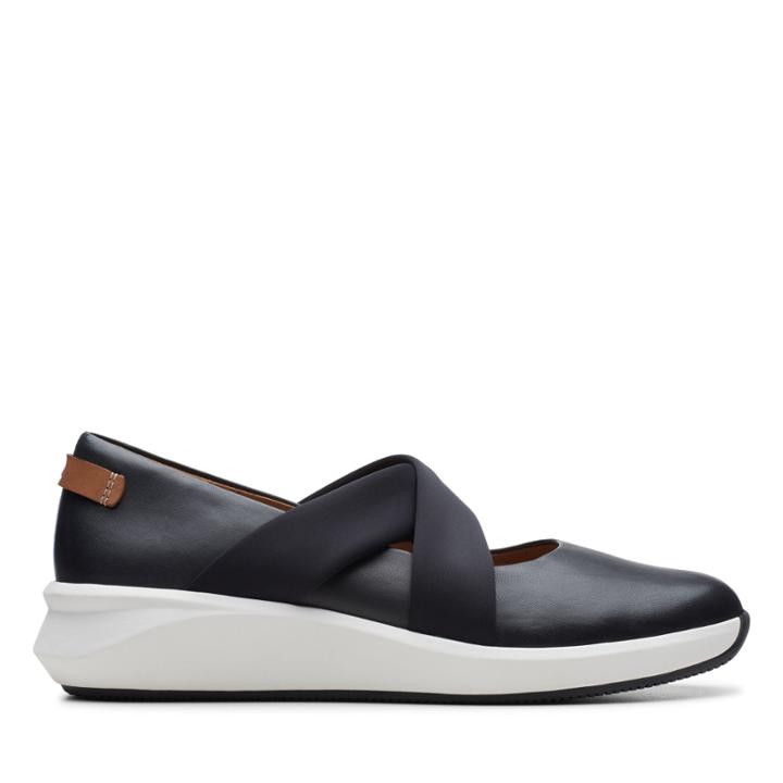 Clarks Un Rio Cross - Black Leather - Womens 8