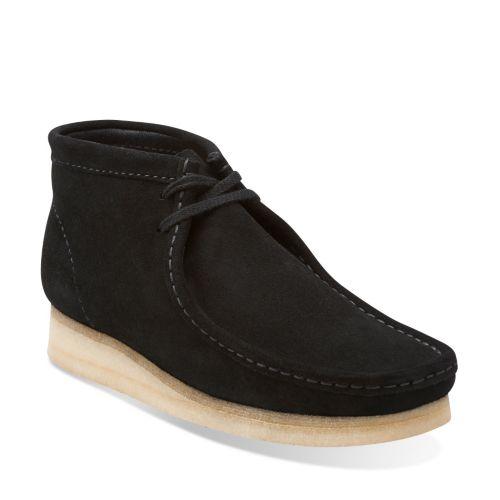 Clarks Wallabee Boot In Black Suede