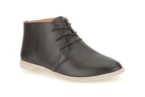 Clarks Phenia Desert In Black Leather