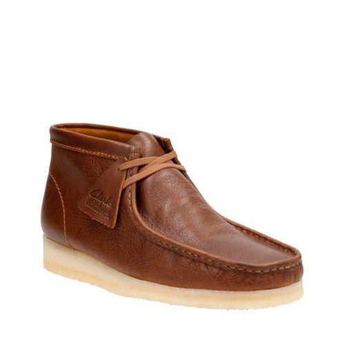 Clarks Wallabee Boot In Tan Tumbled Leather