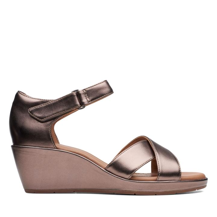 Clarks Un Plaza Cross - Pebble Metallic - Womens 9.5