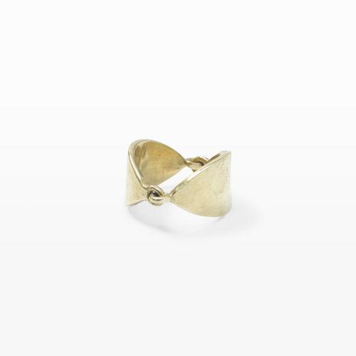 Club Monaco Color Gold Kendall Conrad Esclava Ring