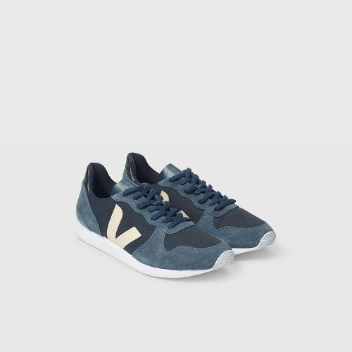 Veja Veja Holiday Mesh Sneaker
