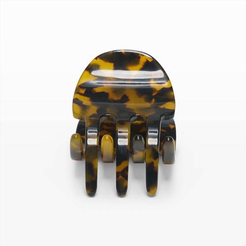 Club Monaco Color Brown Claw Hair Clip