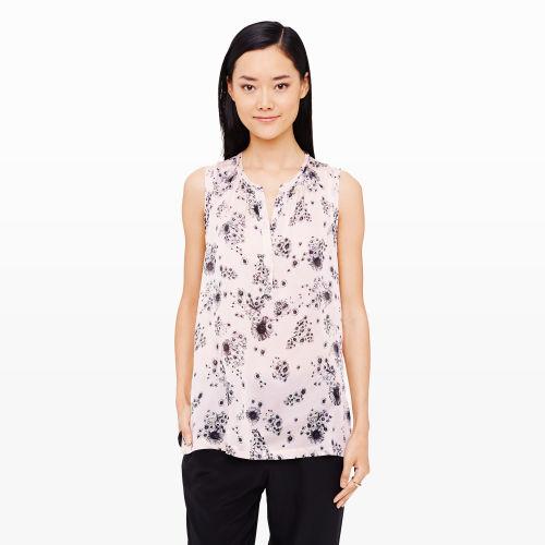 Club Monaco Color Pink Iluminada Print Top In Size L