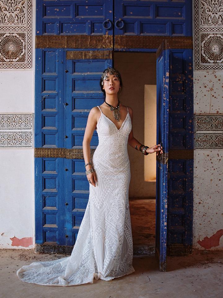 Wilderly Bride By Allure Bridals - F132 V-neck Lace Wedding Dress