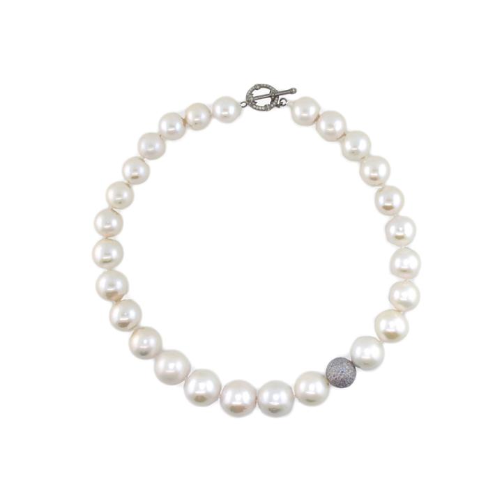 Mabel Chong - Glamourous Pearl