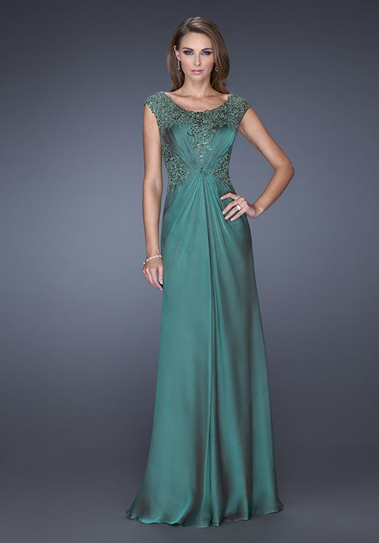 La Femme - 19489 Cap Sleeved Lace And Ruched Evening Dress