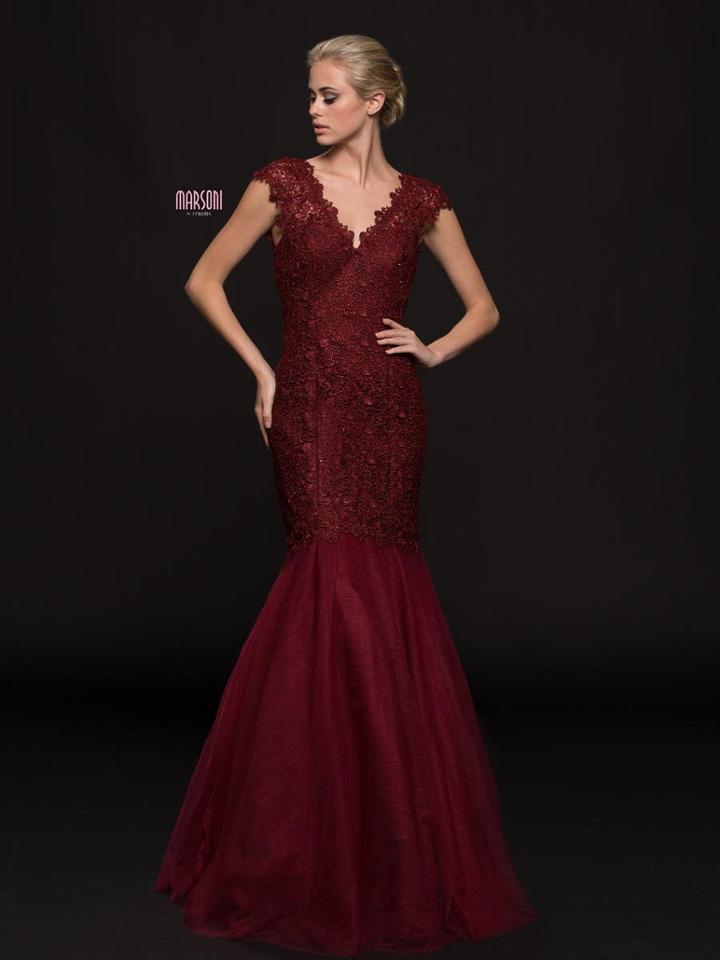 Marsoni By Colors - M222 Lace Scalloped V-neck Mermaid Dress