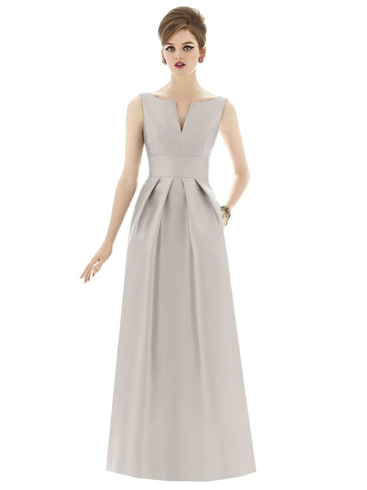 Alfred Sung - D655 Bridesmaid Dress In Oyster