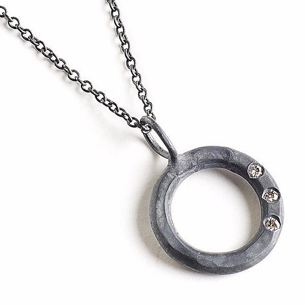 Vanessa Lianne - Circle Necklace With Diamonds