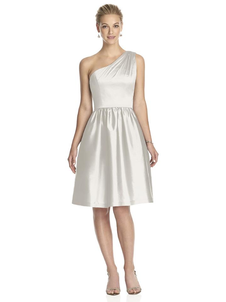 Alfred Sung - D530 Bridesmaid Dress In Snow White