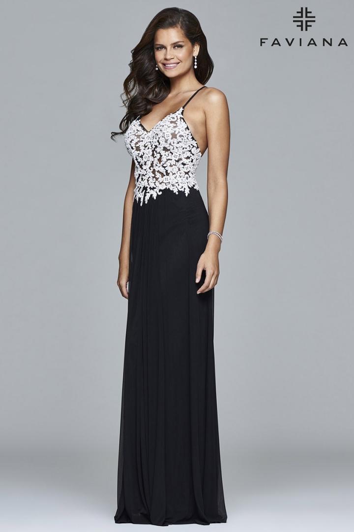 Faviana - 7934 Long Tulle With Lace Applique Bodice