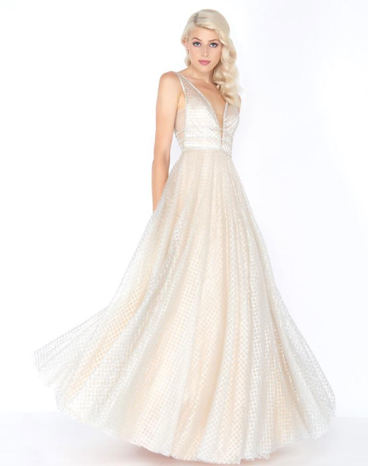Mac Duggal - 77402m Deep V-neck Shimmering Ballgown