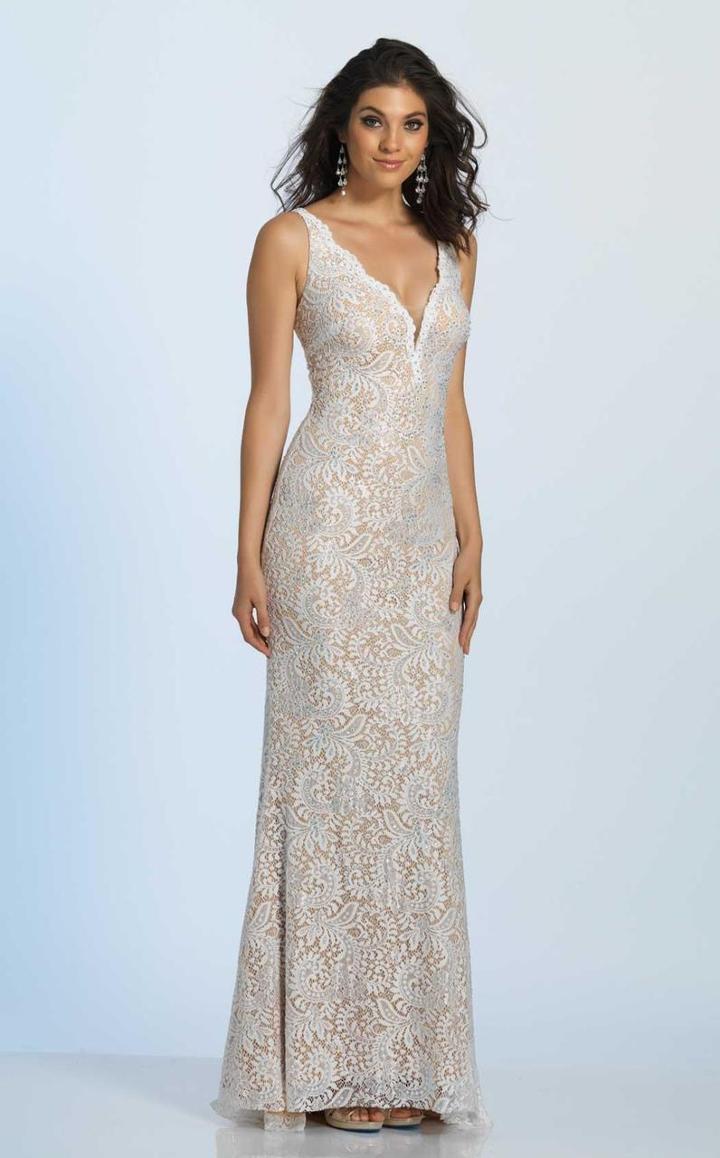 Dave & Johnny - A5022 Scalloped Plunging V-neck Lace Gown