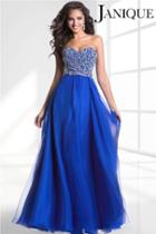 Janique - Pearl Gemmed Sweetheart Gown 1601