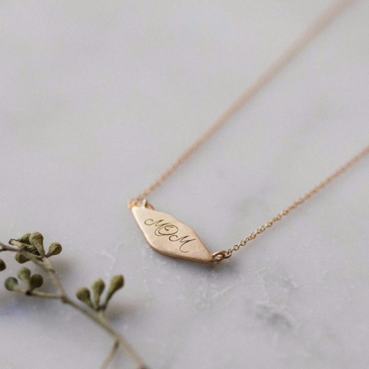 Vanessa Lianne - Signet Necklace Mom