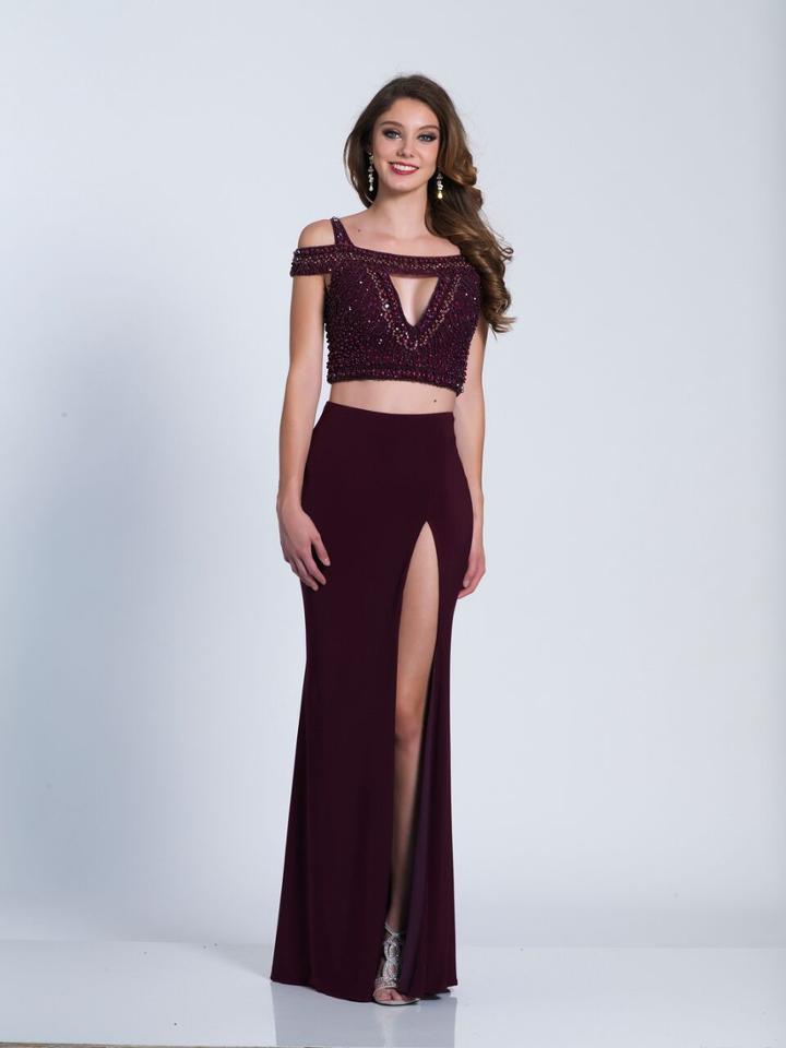 Dave & Johnny - 3570 Two Piece Beaded Gown With Slit