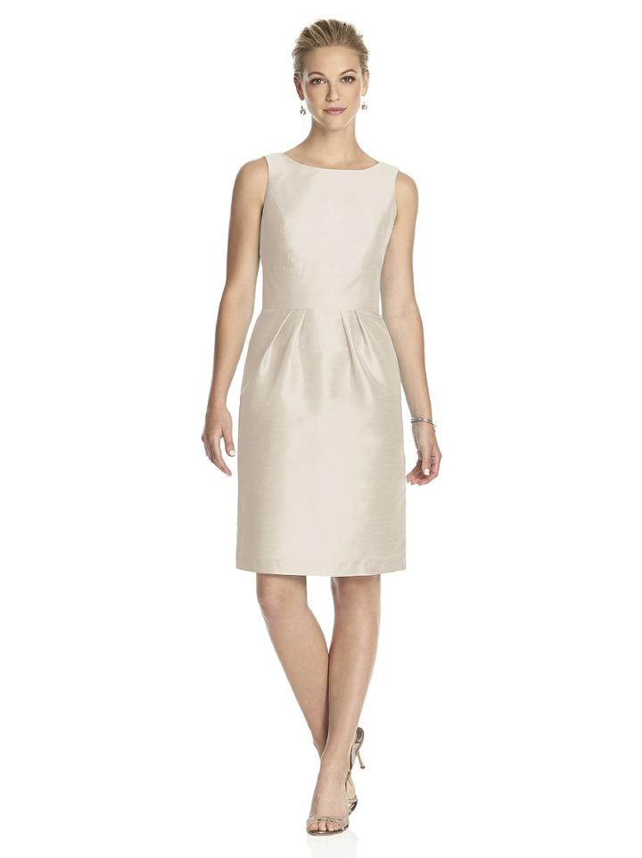 Alfred Sung - D522 Bridesmaid Dress In Champagne