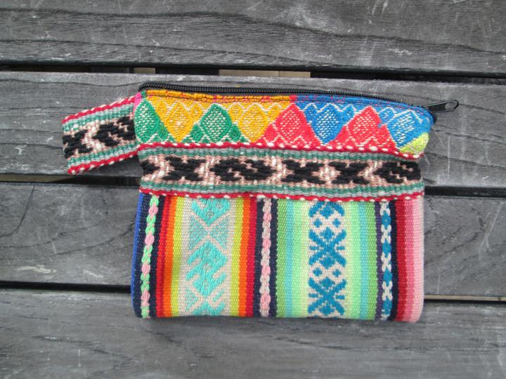 Tysa - Peruvian Clutch In Belleza