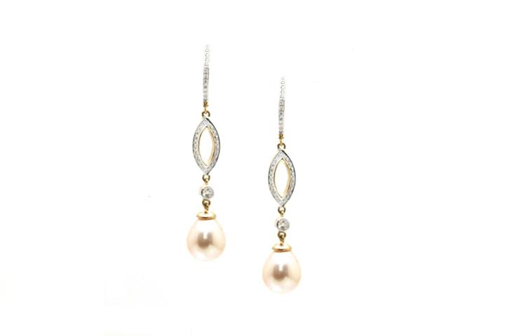 Tresor Collection - 18k Yellow Gold Earring With White Sapphire, Pearl & Diamond