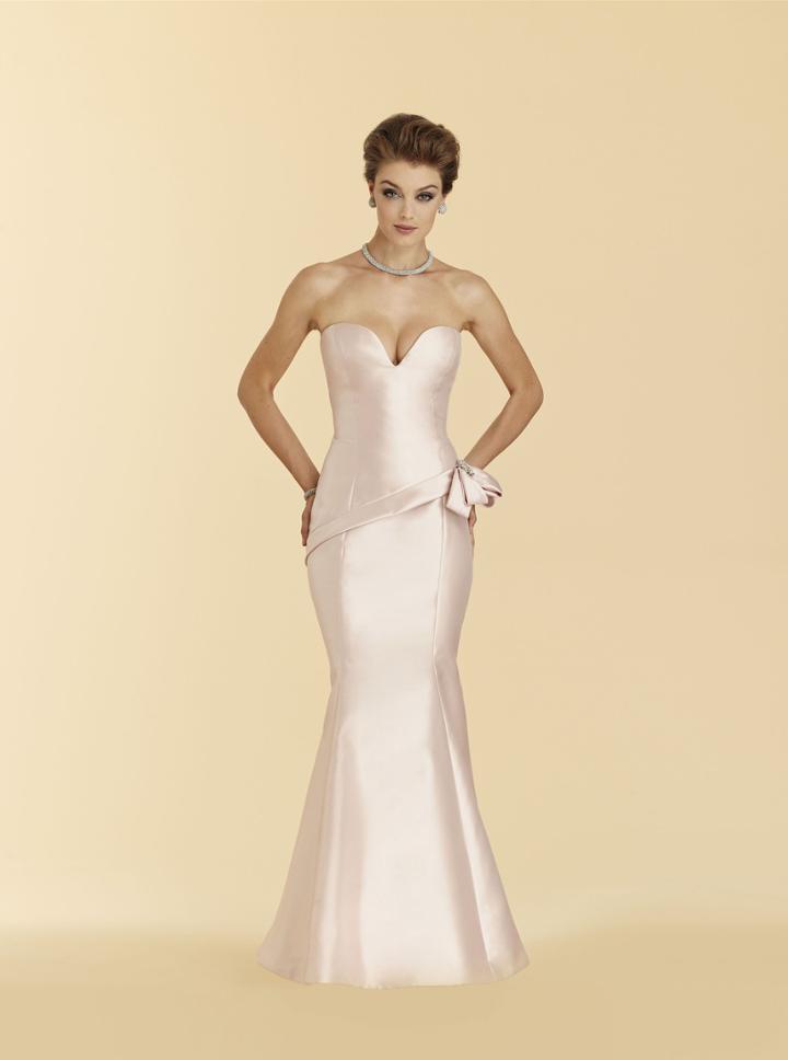 Rina Di Montella - Rd2002 Strapless Fitted Mermaid Gown With Side Bow