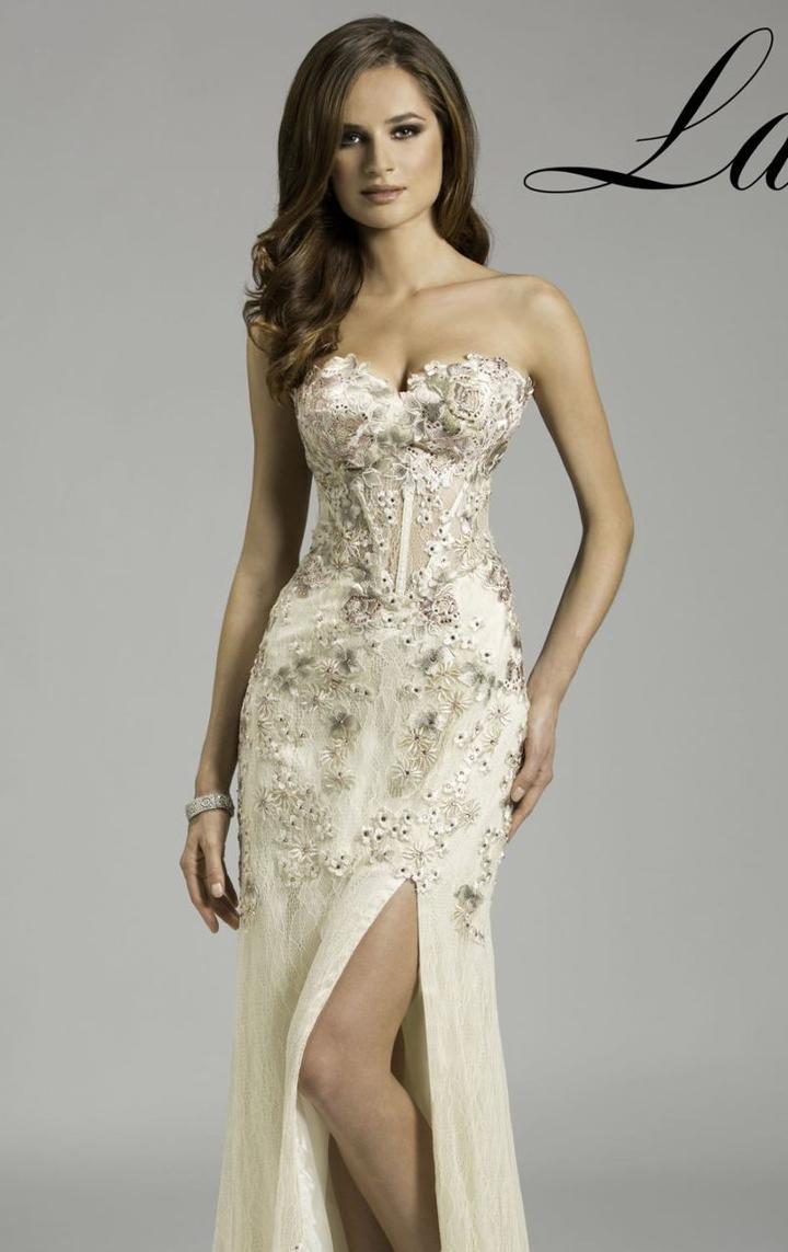Lara Dresses - 32309 In Nude/multi