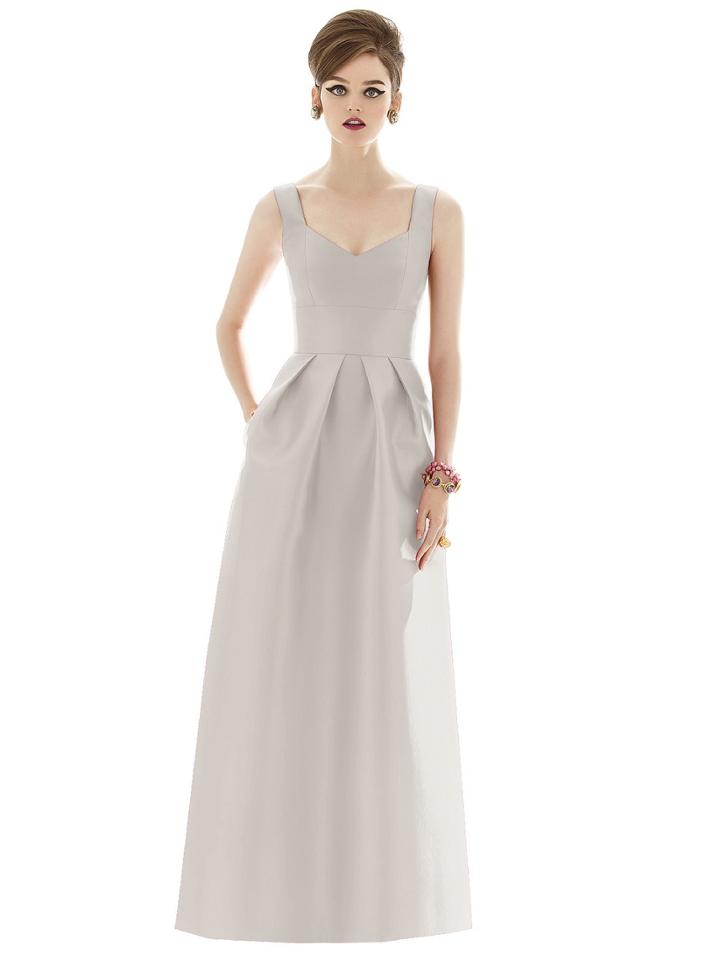 Alfred Sung - D659 Bridesmaid Dress In Oyster