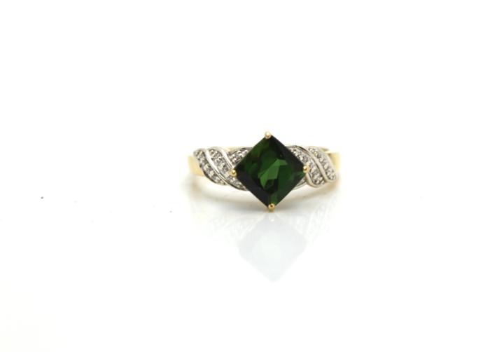 Tresor Collection - 18k Yellow Gold, Green Tourmaline And Diamond Ring