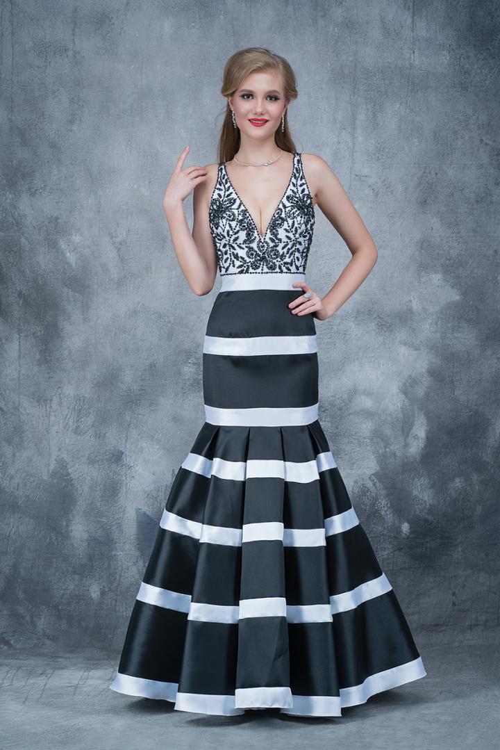 Nina Canacci - 1359 Beaded Deep V-neck Mermaid Dress