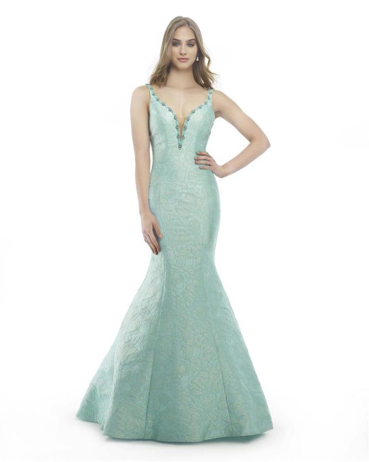 Morrell Maxie - 15824 Fitted Floral Plunging Mermaid Gown