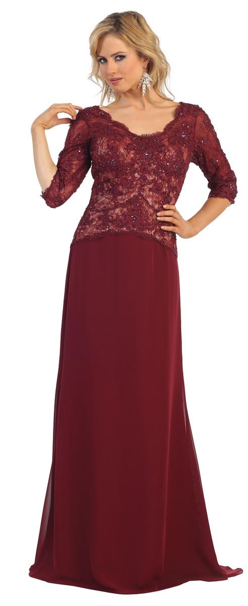 Scalloped Scoop Neckline Laced Top Long Gown In Â¾ Sleeve