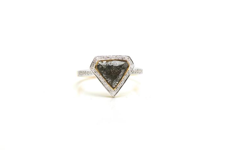 Tresor Collection - Organic Diamond Slice With Rd Brilliant Diamond Ring In 18k Yg
