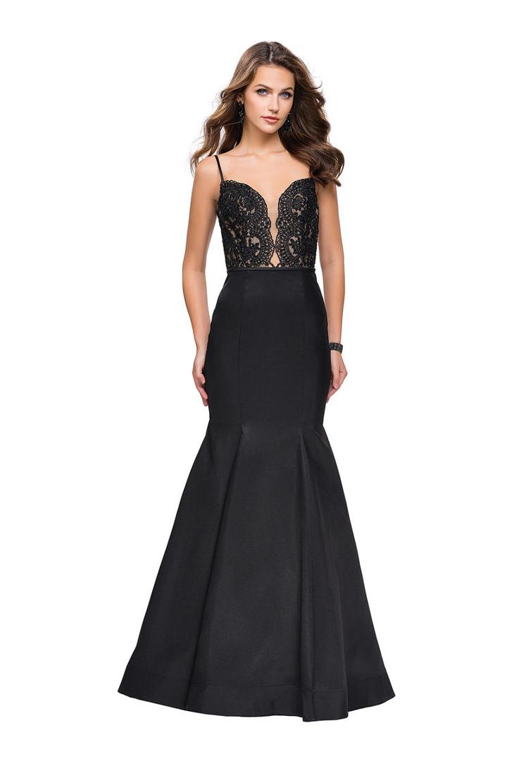 La Femme - 25751 Sleeveless Scalloped Lace Plunge Mermaid Gown