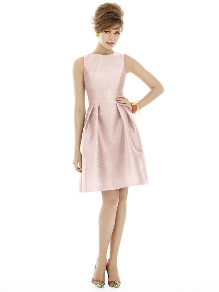 Alfred Sung - D679 Bridesmaid Dress In Pearl Pink
