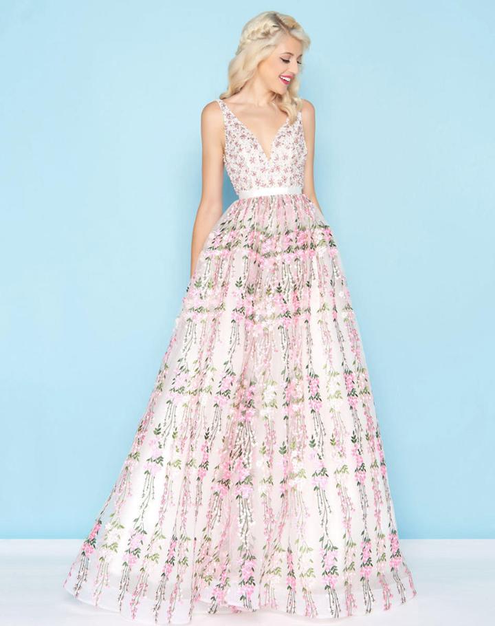 Mac Duggal - 66319h Sleeveless V-neck Embellished Open Back Gown
