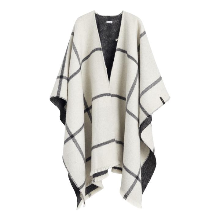 Women's Alpaca Reversible Cape In Black/ecru | 100% Baby Alpaca By Cuyana