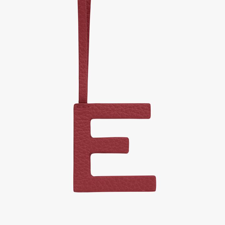 Women's Letter Charm In Ruby/nude | Size: E | Pebbled Leather By Cuyana