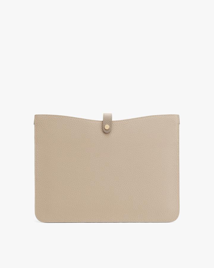 Women's System Laptop Sleeve In Stone/pebble | Size: 13 | Pebbled Leather By Cuyana