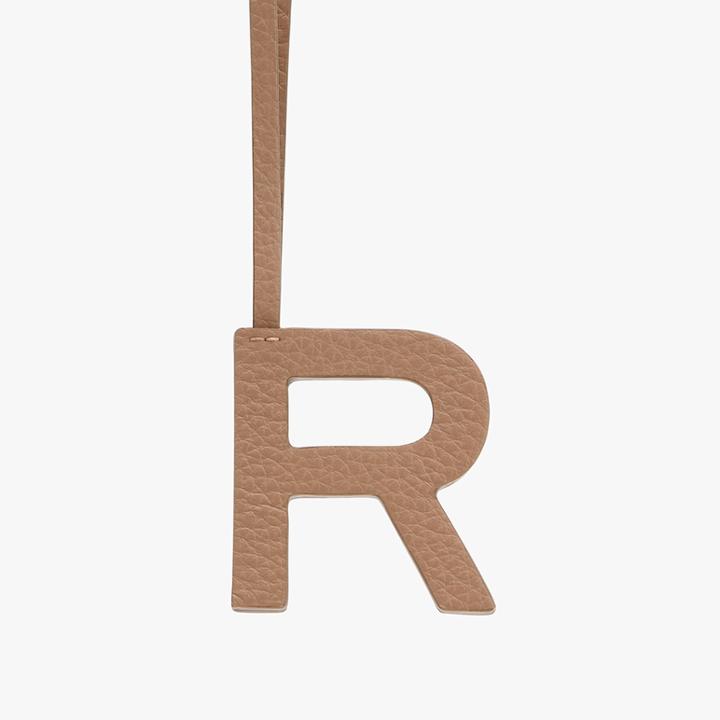 Women's Letter Charm In Cappuccino/ecru | Size: R | Pebbled Leather By Cuyana