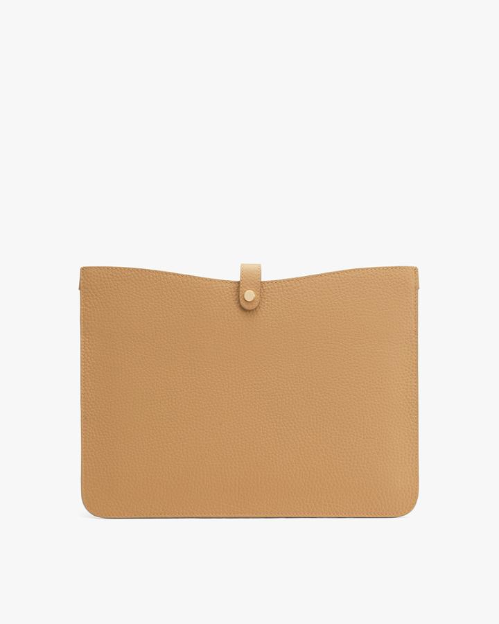 Women's System Laptop Sleeve In Biscuit | Size: 13 | Pebbled Leather By Cuyana