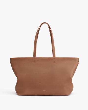 Women's Classic Easy Zipper Tote Bag In Caramel | Pebbled Leather By Cuyana