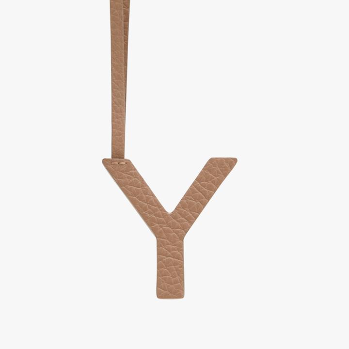 Women's Letter Charm In Cappuccino/ecru | Size: Y | Pebbled Leather By Cuyana