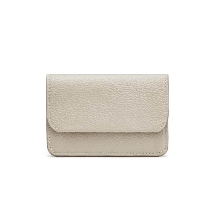 Women's Flap Cardholder In Light Stone | Pebbled Leather By Cuyana