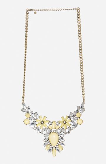 Dailylook Dailylook Antiqued Floral Gem Necklace In Yellow At Dailylook