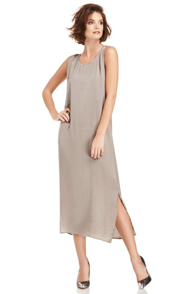 Dailylook Dailylook Gwyneth Racerback Midi Dress In Olive Xs - L At Dailylook